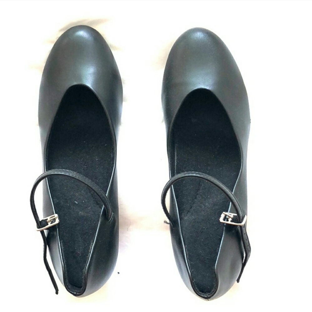Flamenco leather shoes